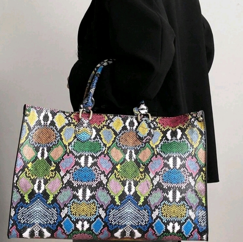 NEW‼️4 ITEMS-Multicolor snake print bundle w/belt, shoes, tote and crossbody. - Picture 10 of 10